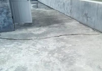 沁水楼顶漏水维修公司分享下如何解决卫生间隐蔽部位漏水的问题?